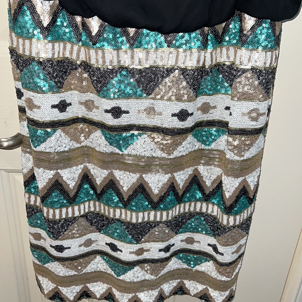 Sequin bottom Dress - Picture 2 of 10